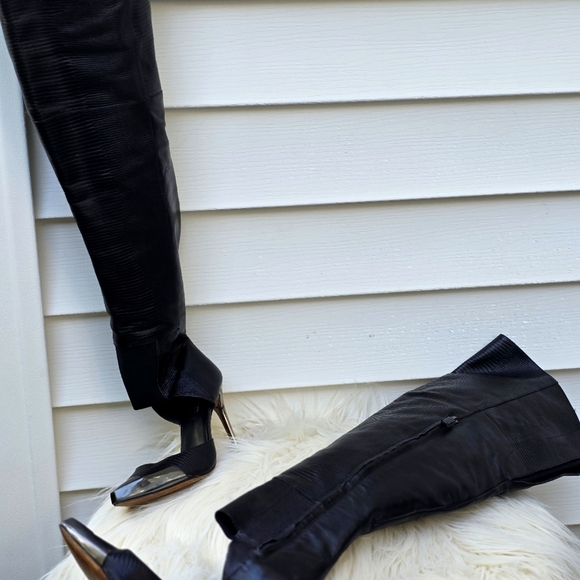 BCBG Maxazria Thigh high boots size 8.5 - Picture 2 of 9